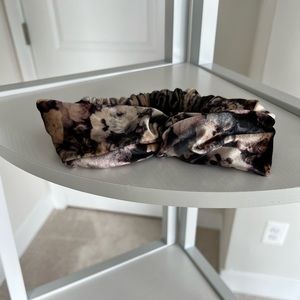 Multicolored headband